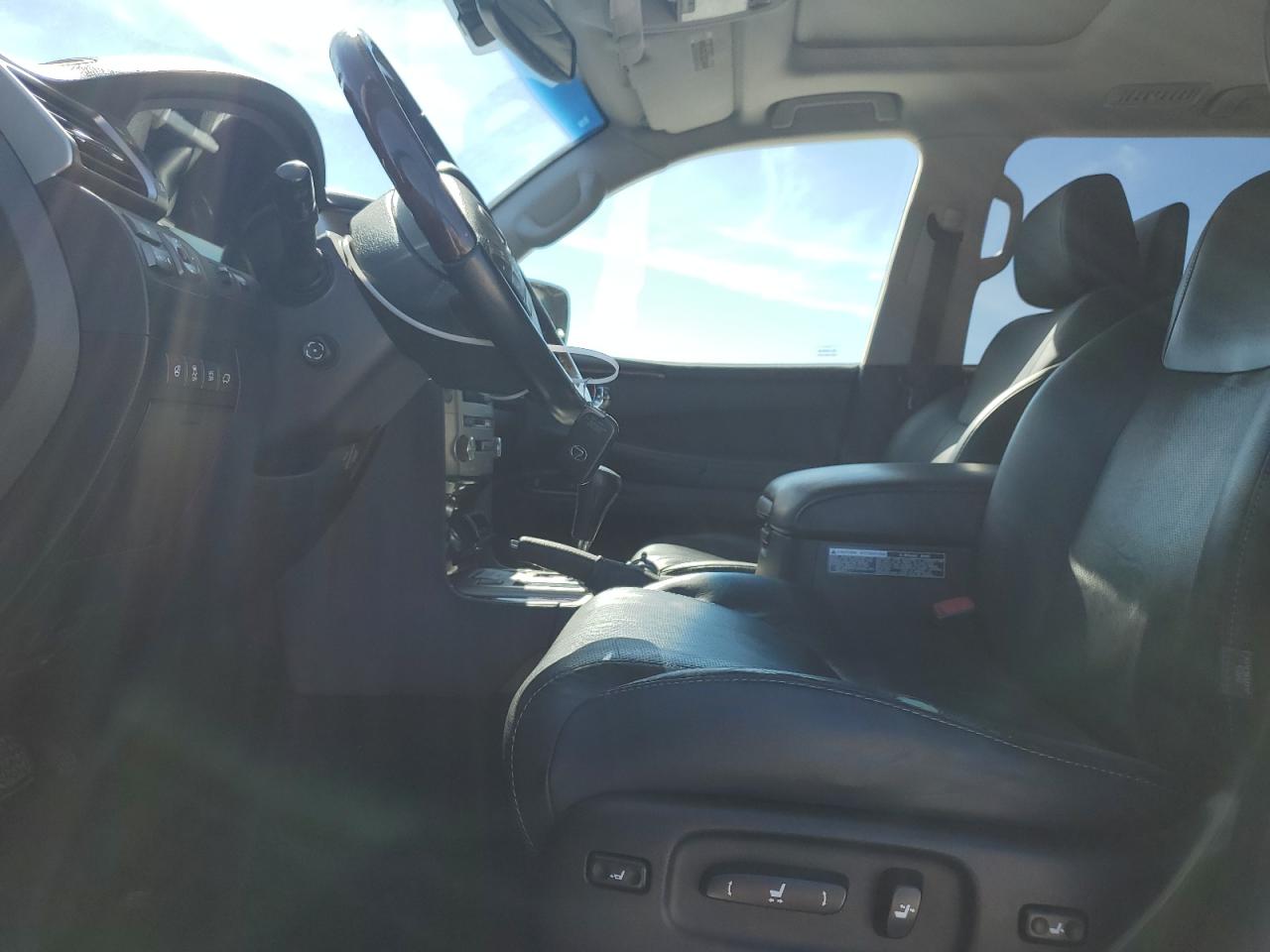 2015 Lexus LX - Image 7