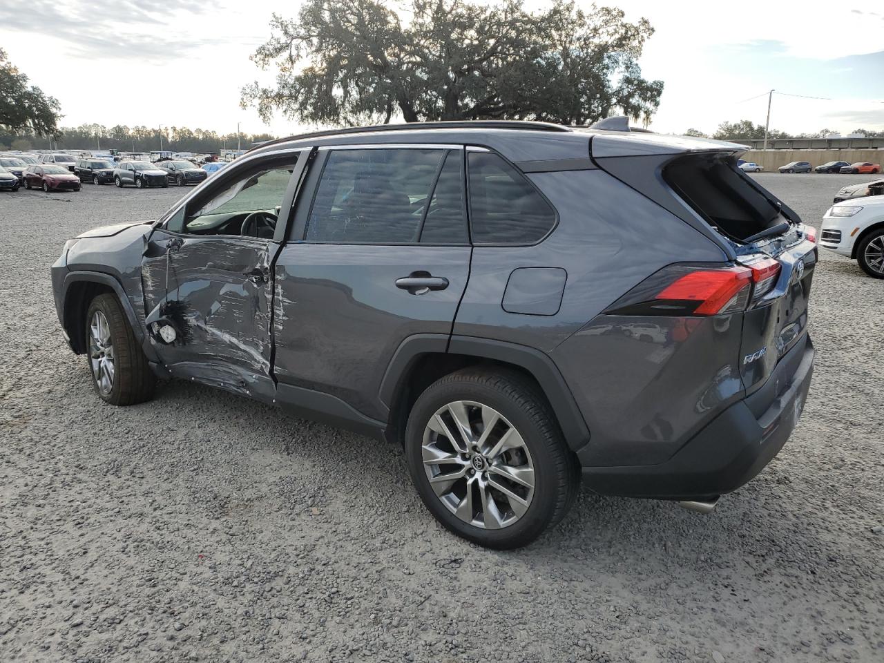 2019 Toyota RAV 4 - Image 2