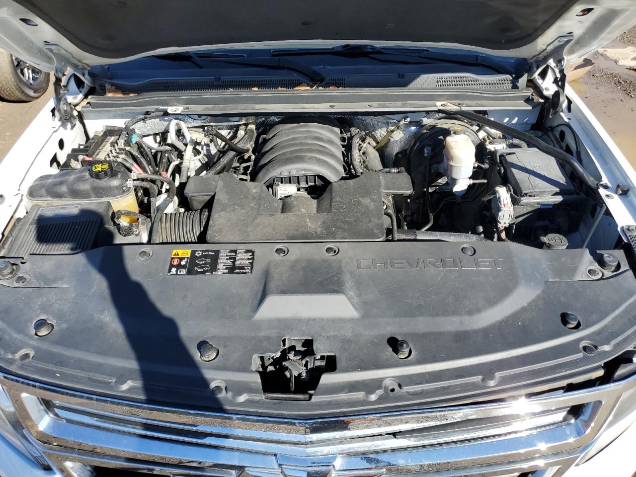 2015 Chevrolet Suburban - Image 13