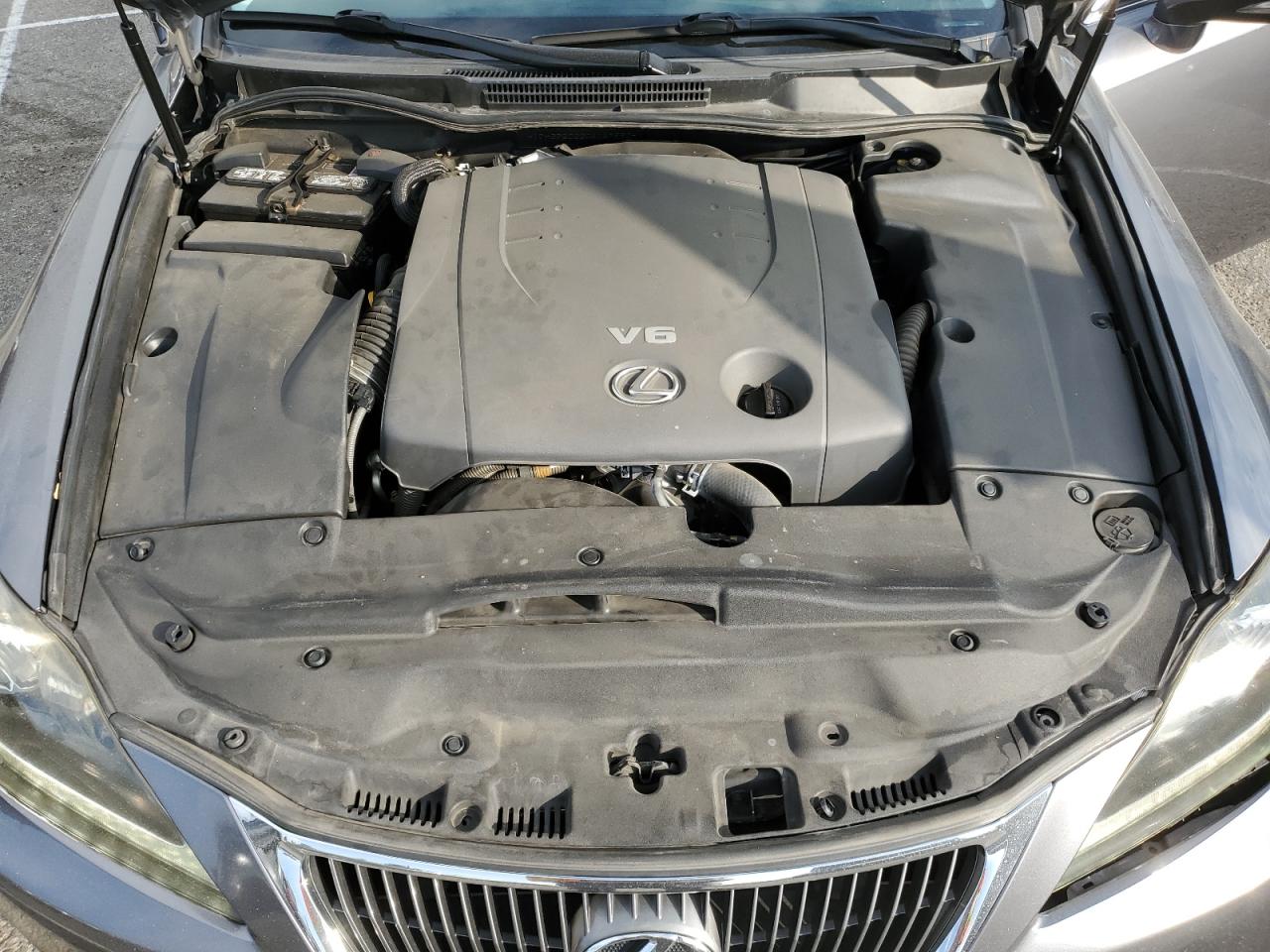 2012 Lexus IS - Image 11