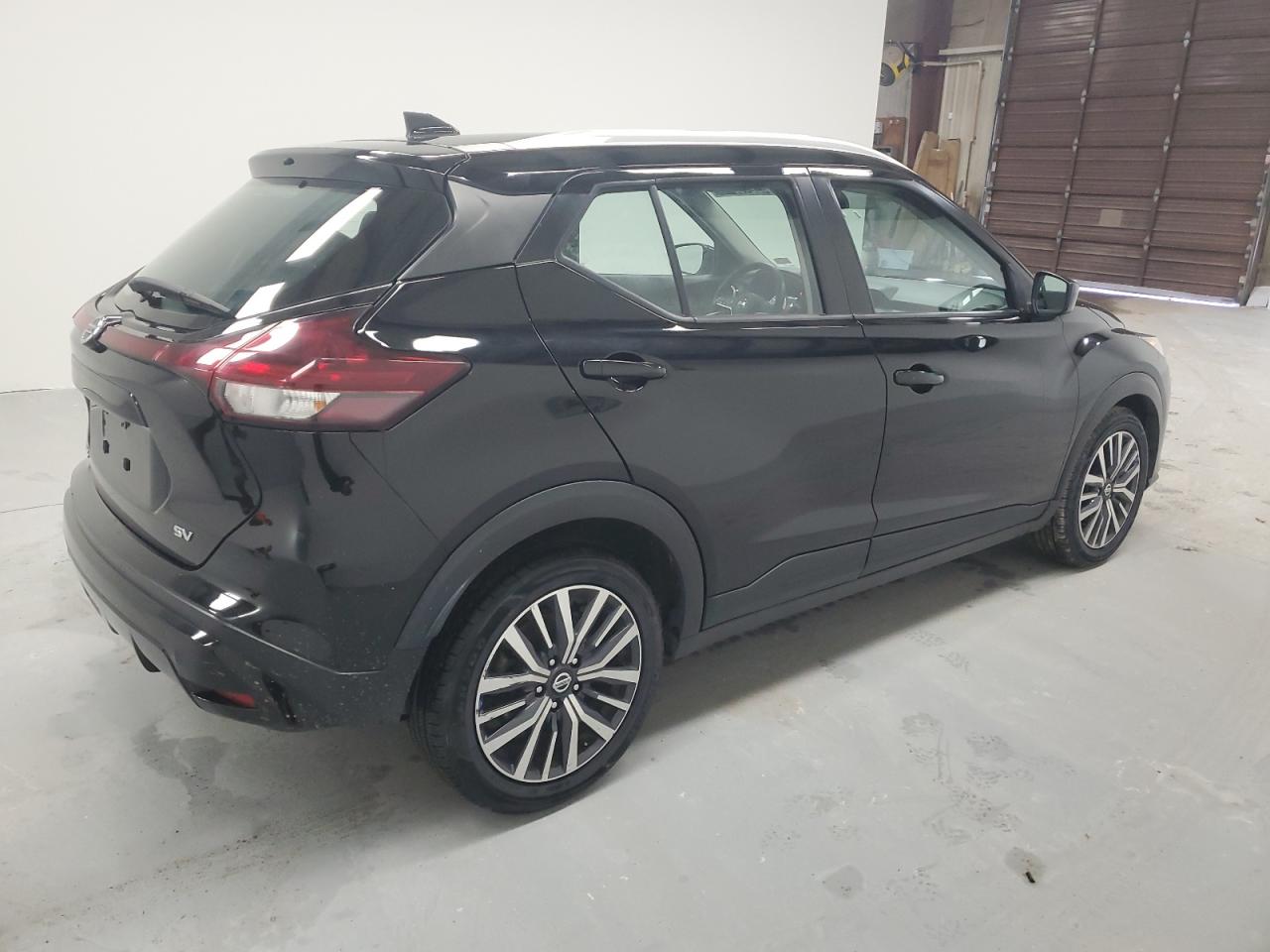 2021 Nissan Kicks - Image 3