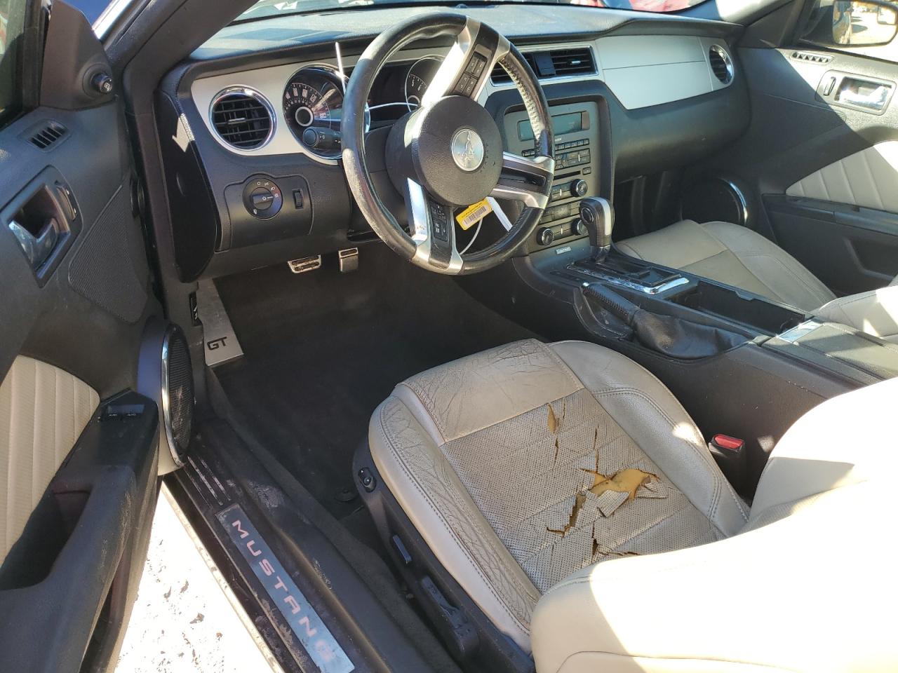 2014 Ford Mustang - Image 8