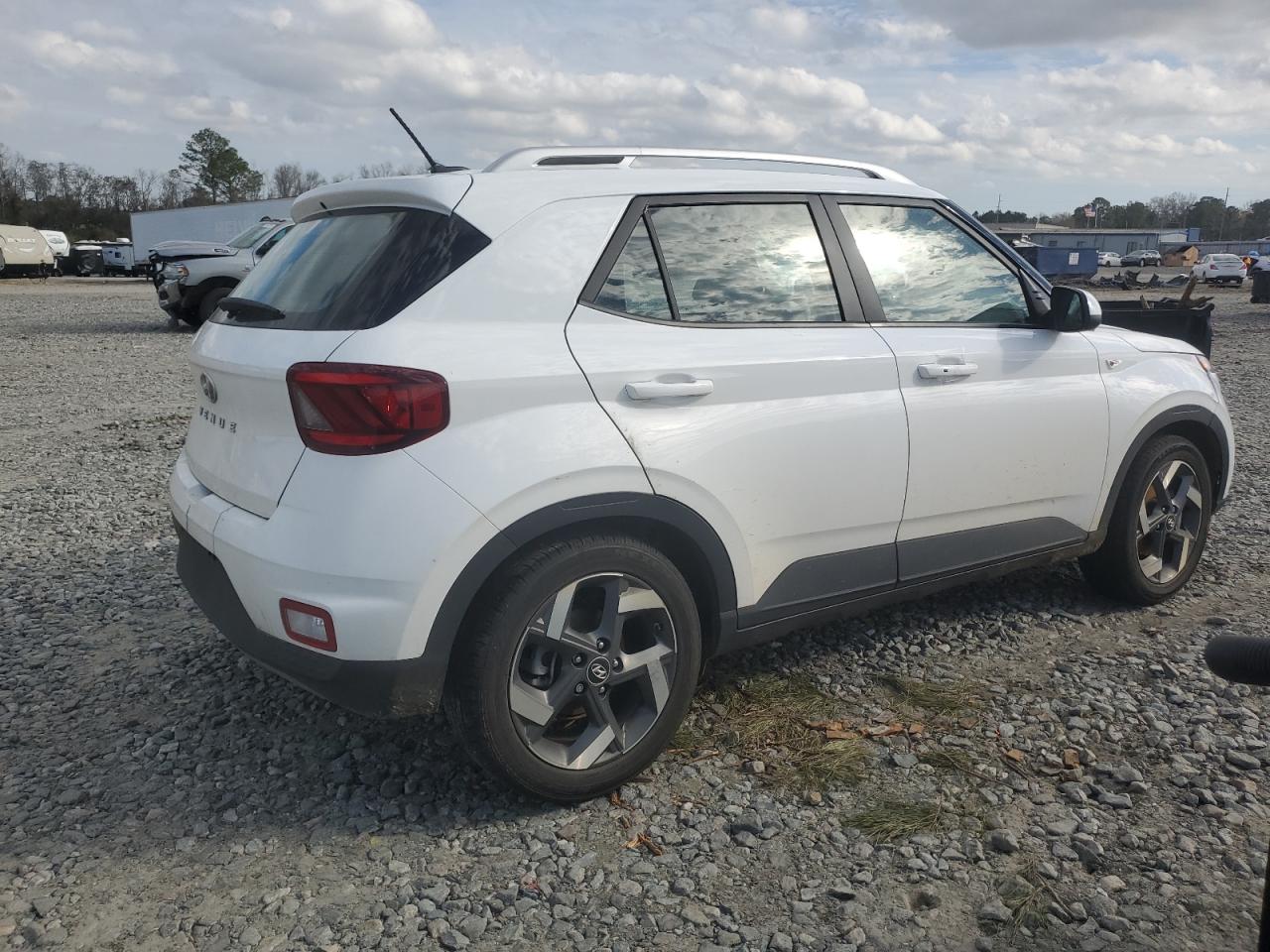 2024 Hyundai Venue - Image 3