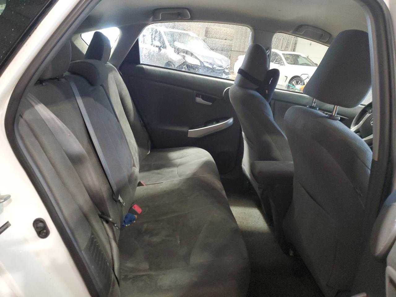 2010 Toyota Prius - Image 11