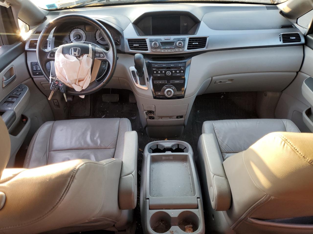 2012 Honda Odyssey - Image 8