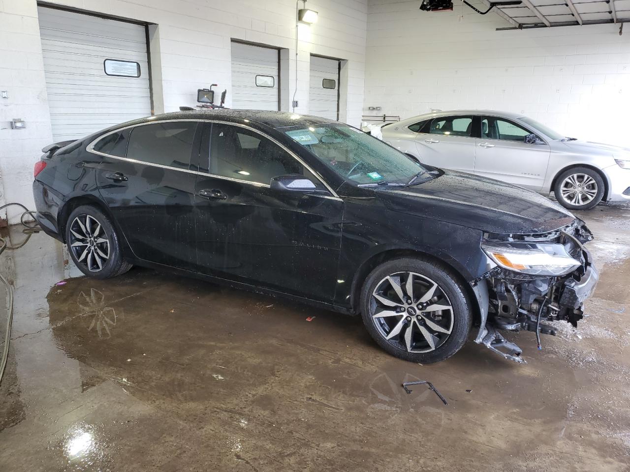 2021 Chevrolet Malibu - Image 4