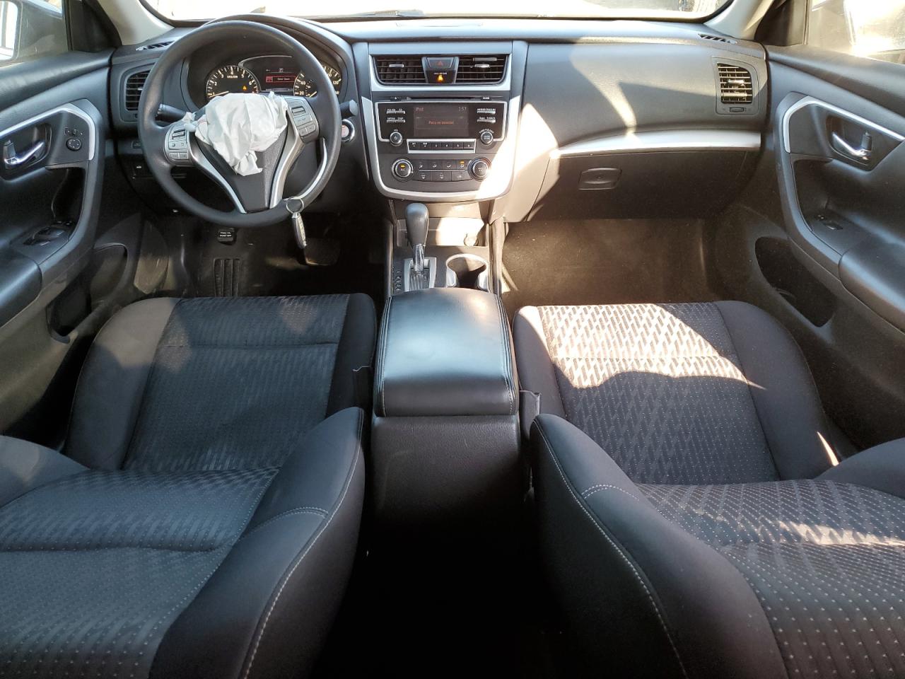 2016 Nissan Altima - Image 8