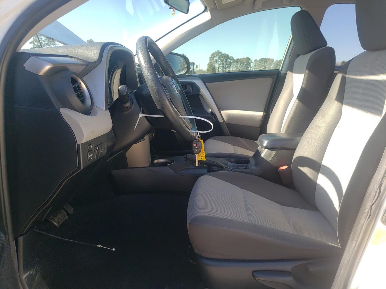 2014 Toyota RAV 4 - Image 7