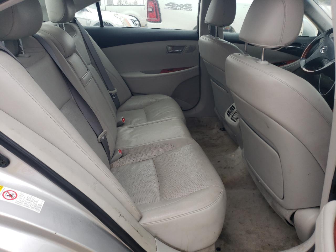 2007 Lexus ES - Image 10