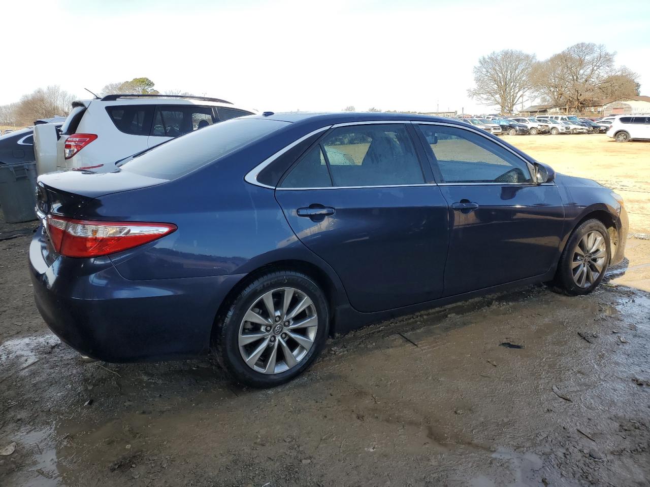 2016 Toyota Camry - Image 3