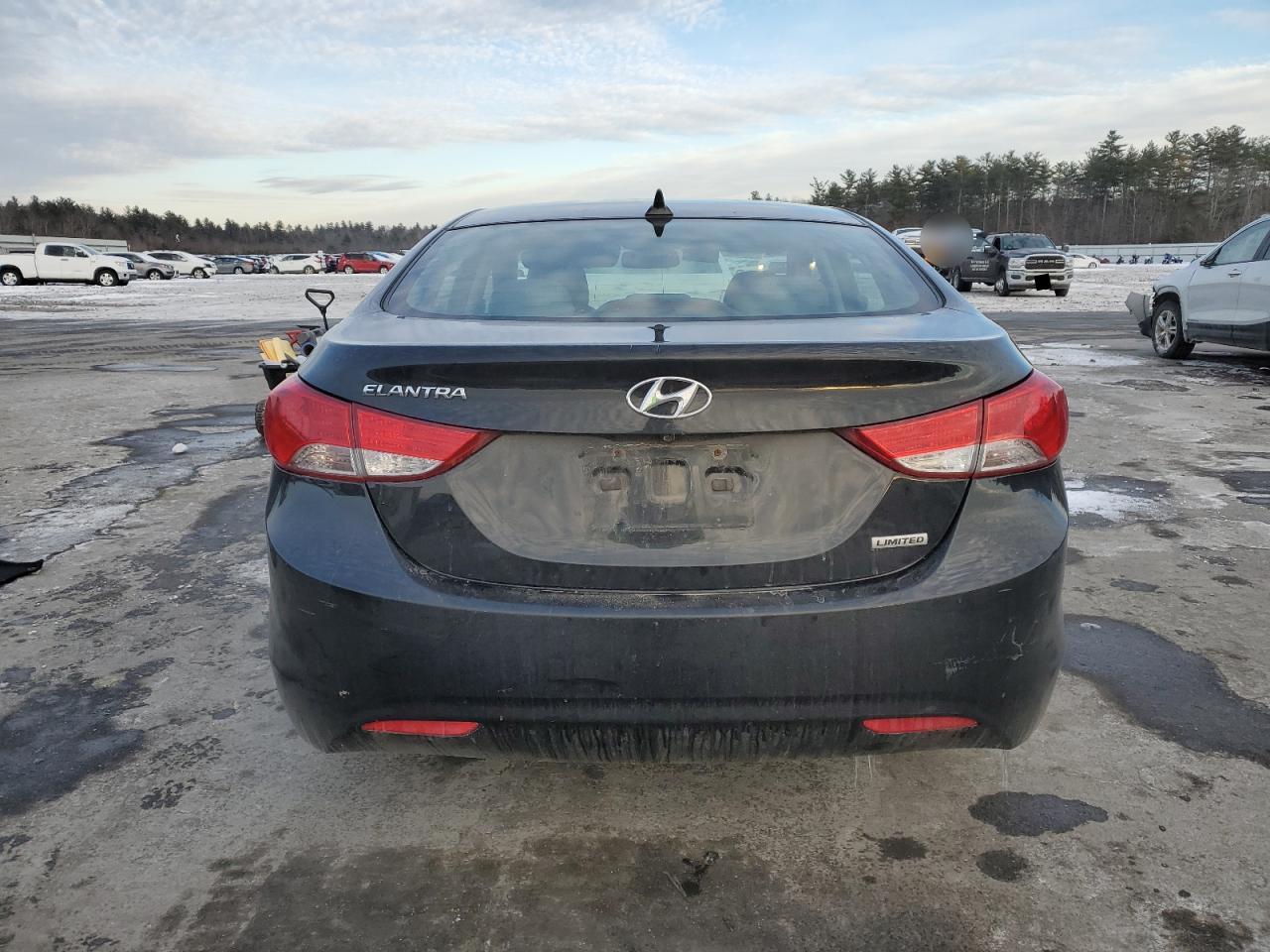 2013 Hyundai Elantra - Image 6