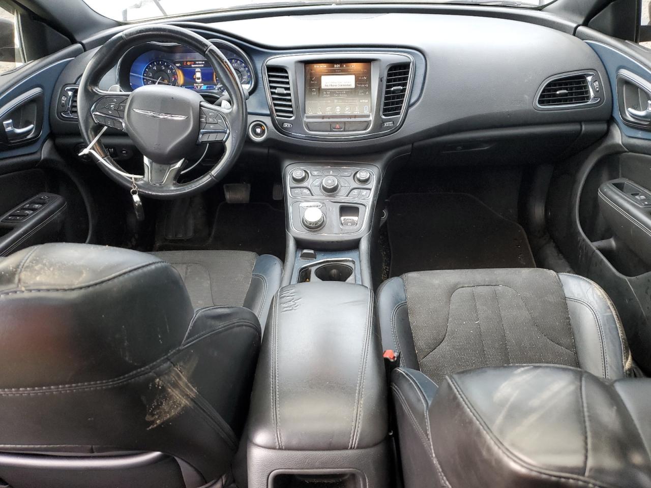 2016 Chrysler 200 - Image 8