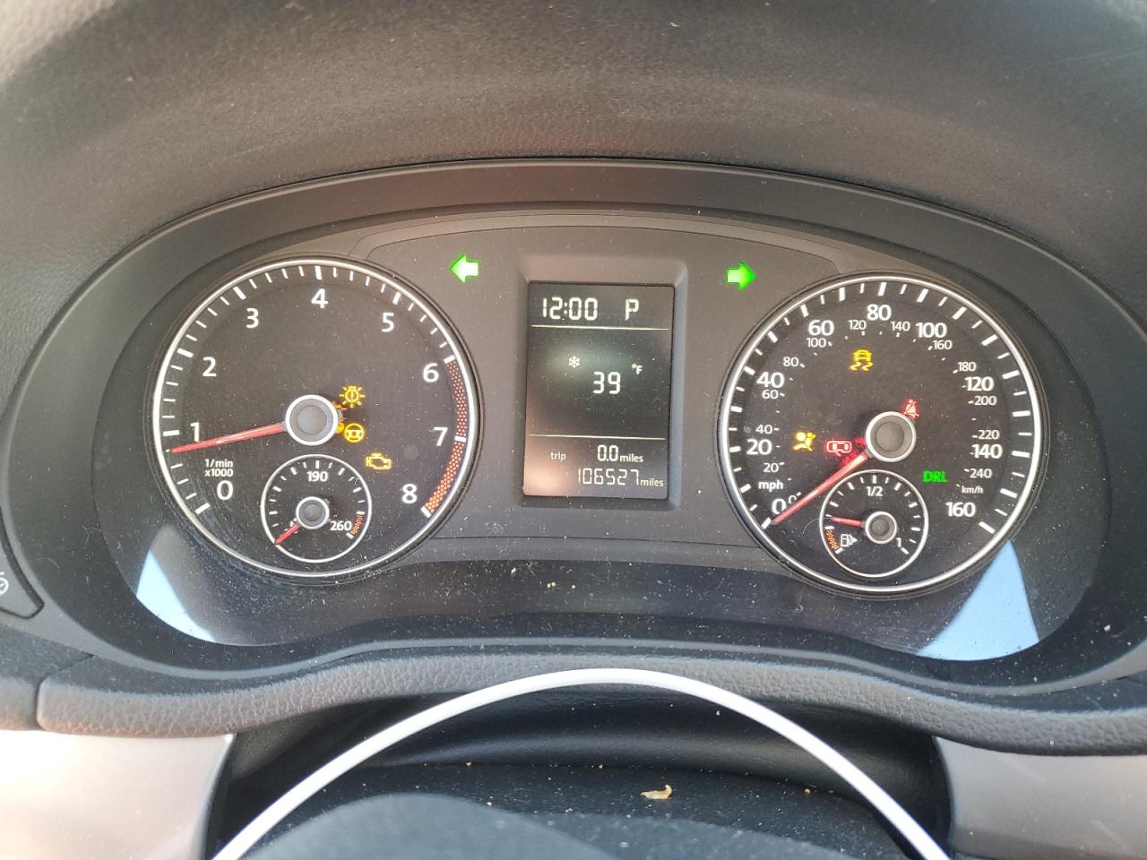 2015 Volkswagen Passat - Image 9
