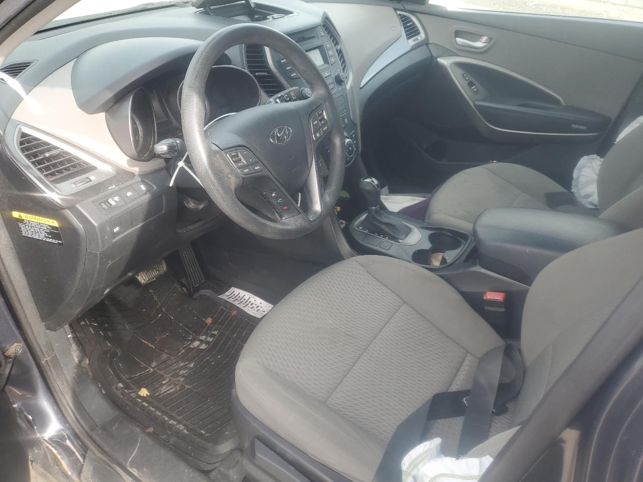 2016 Hyundai Santa Fe - Image 8