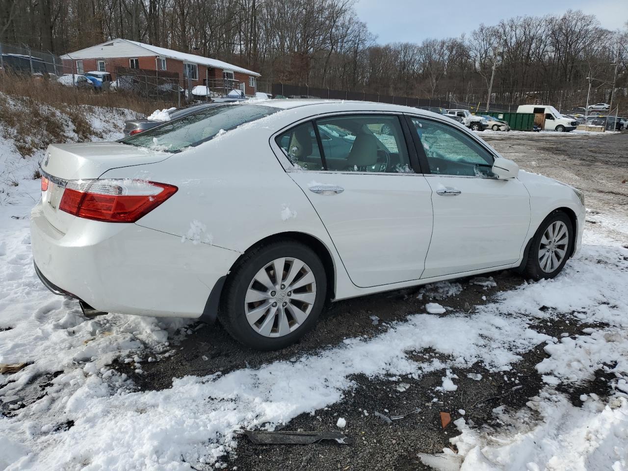 VIN 1HGCR2F84FA141475 2015 HONDA ACCORD no.3