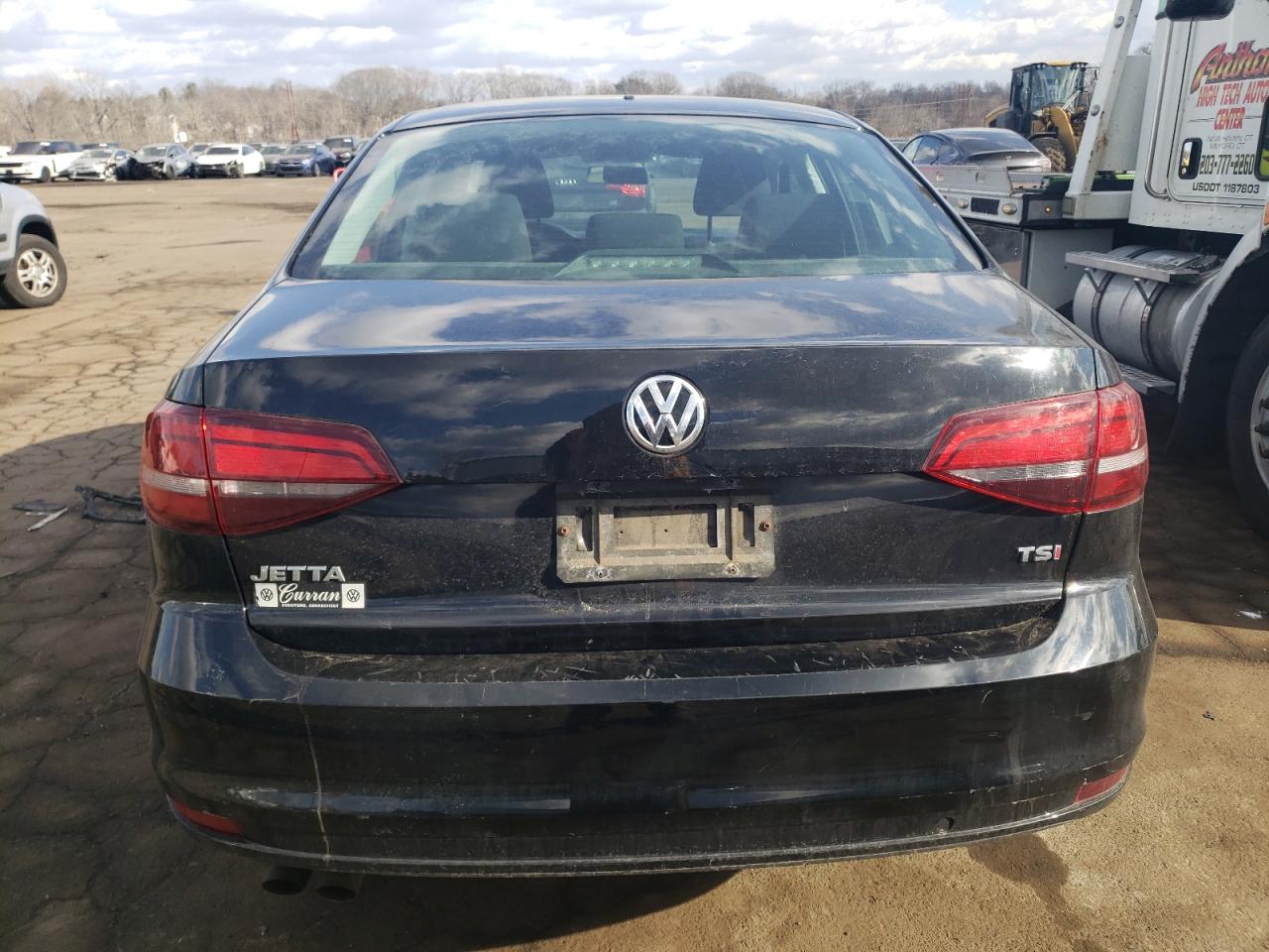 2017 Volkswagen Jetta - Image 6