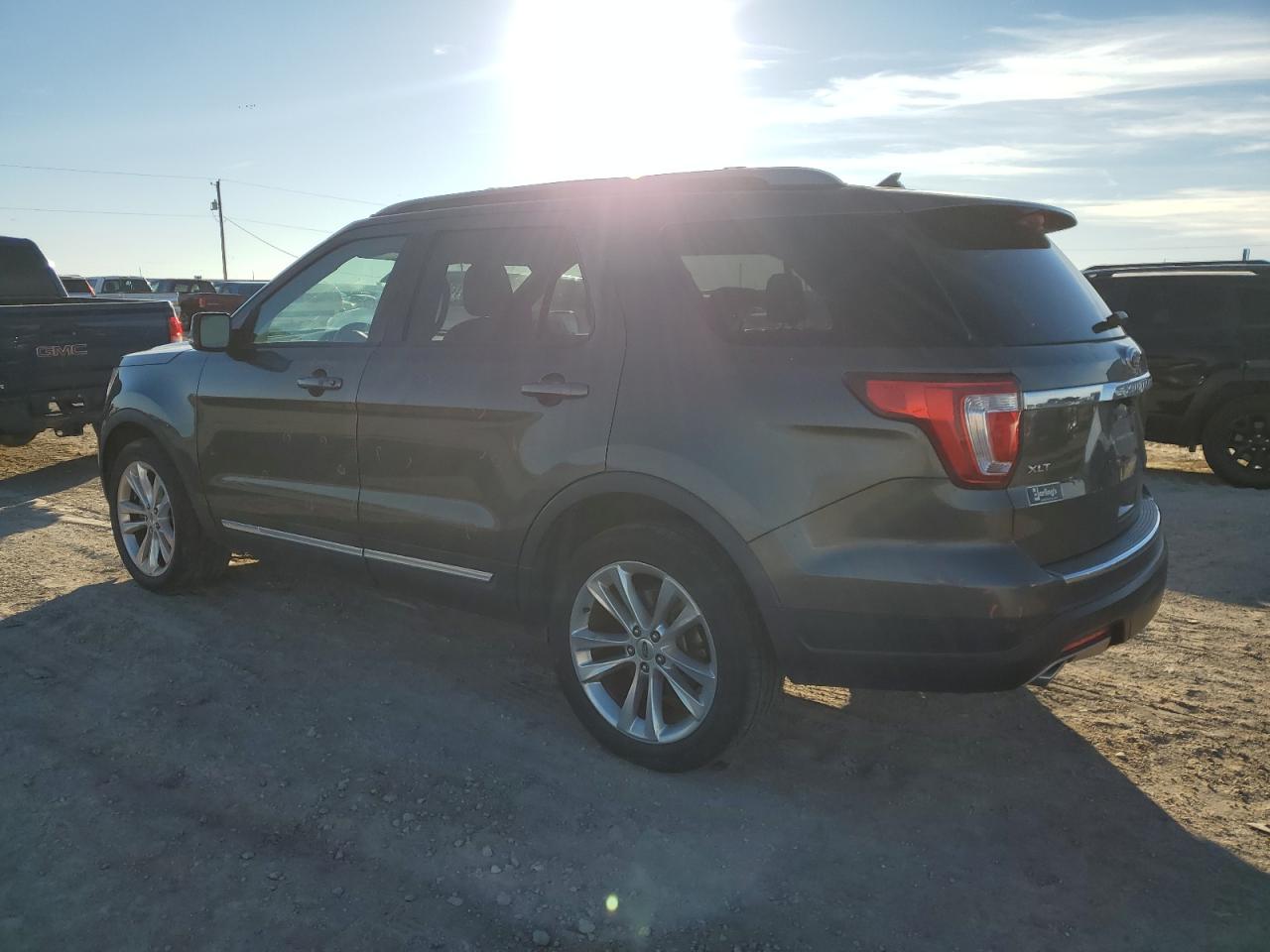 2018 Ford Explorer - Image 2