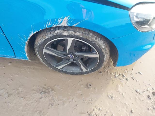 2013 VOLVO V40 D2 R DESIGN LUX NAV 5DR