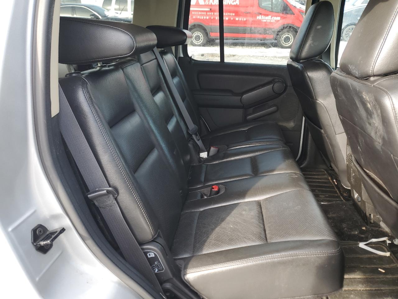 2010 Ford Explorer - Image 11