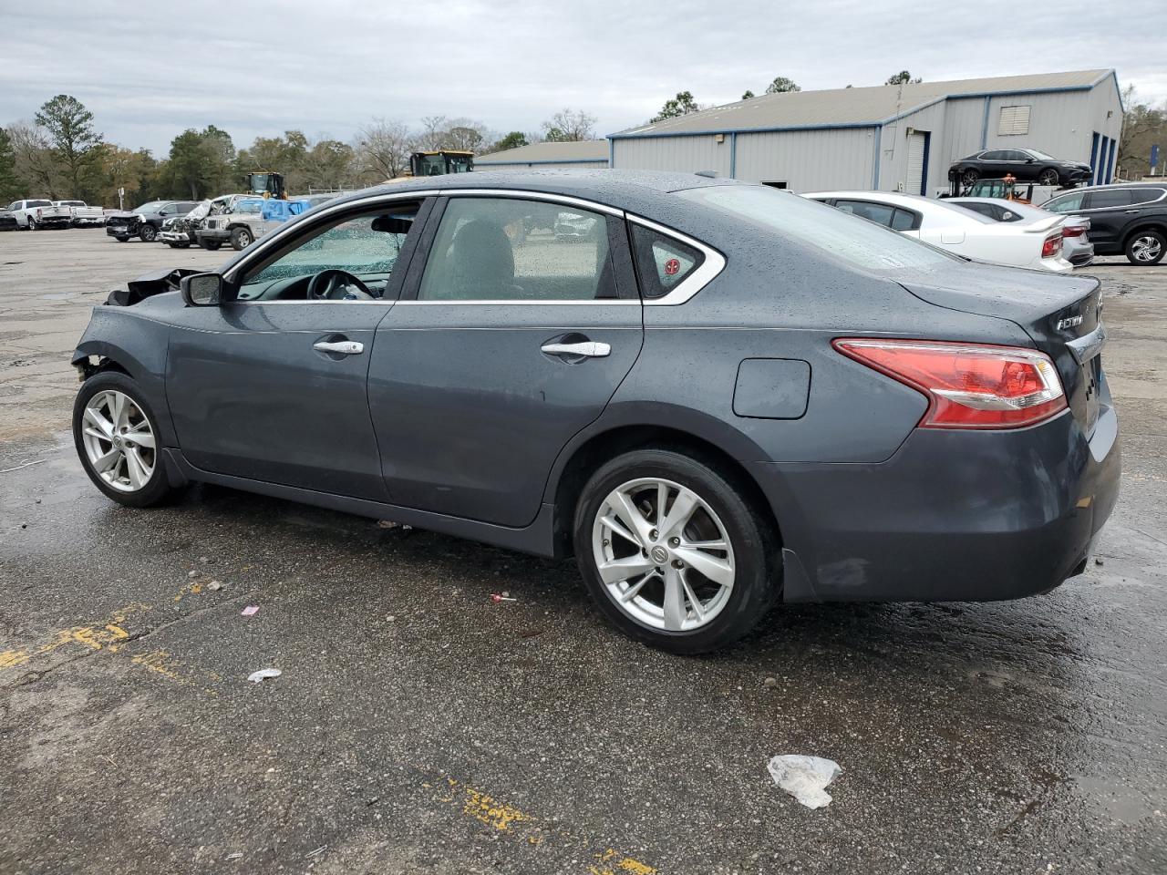 2013 Nissan Altima - Image 2