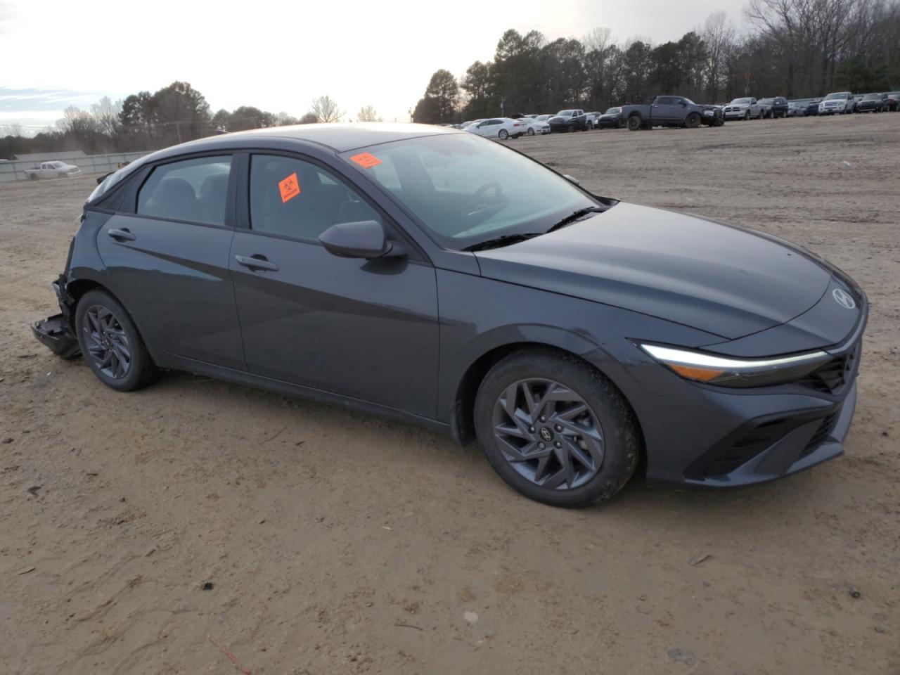 2024 Hyundai Elantra - Image 4