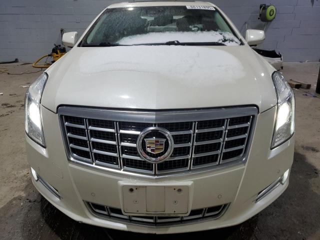 Седани CADILLAC XTS 2013 Білий