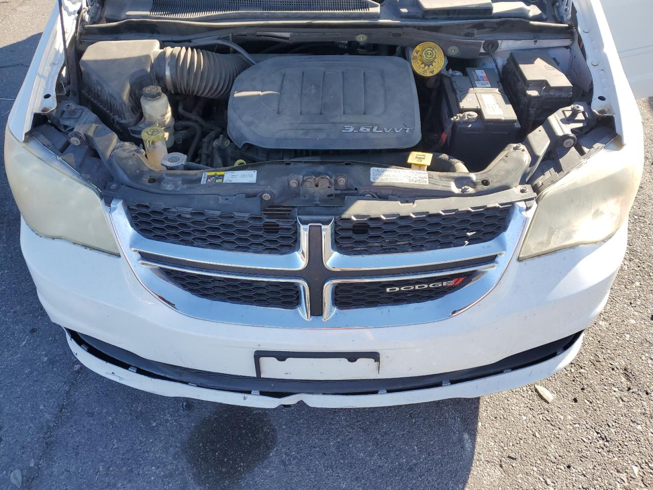 2014 Dodge Caravan - Image 13