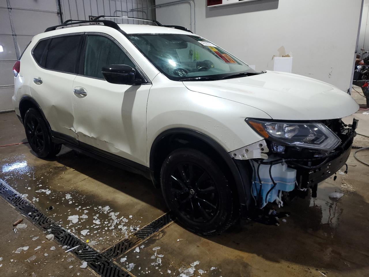 2018 Nissan Rogue - Image 4