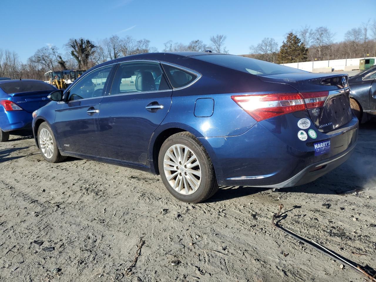 2013 Toyota Avalon - Image 2