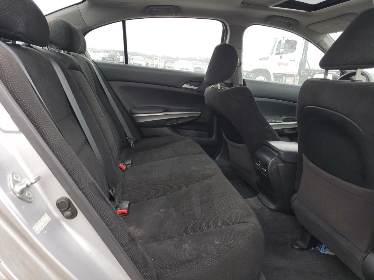 2010 Honda Accord - Image 10
