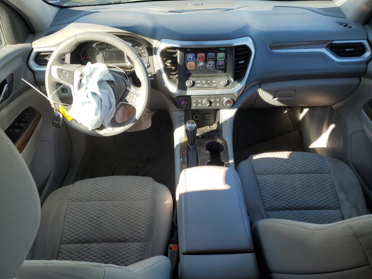 2017 GMC Acadia - Image 8