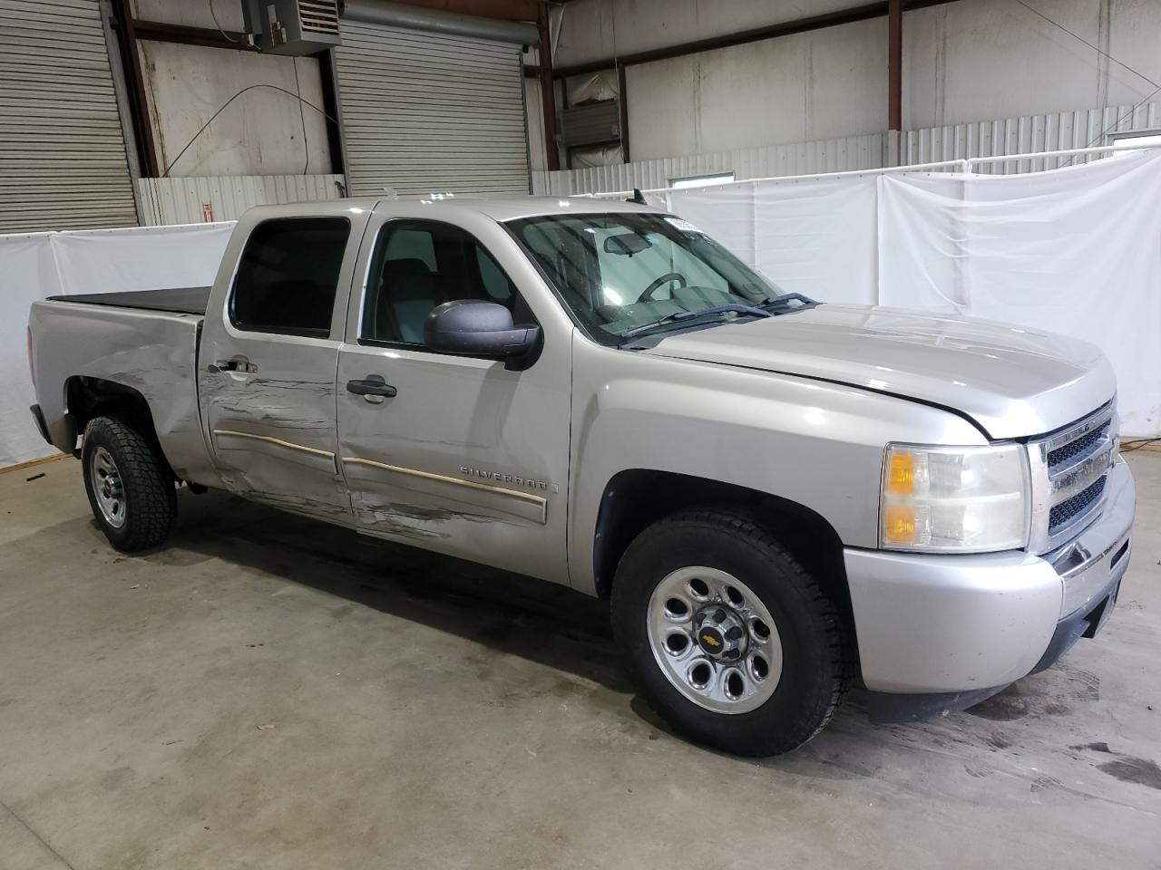 2009 Chevrolet Silverado - Image 4