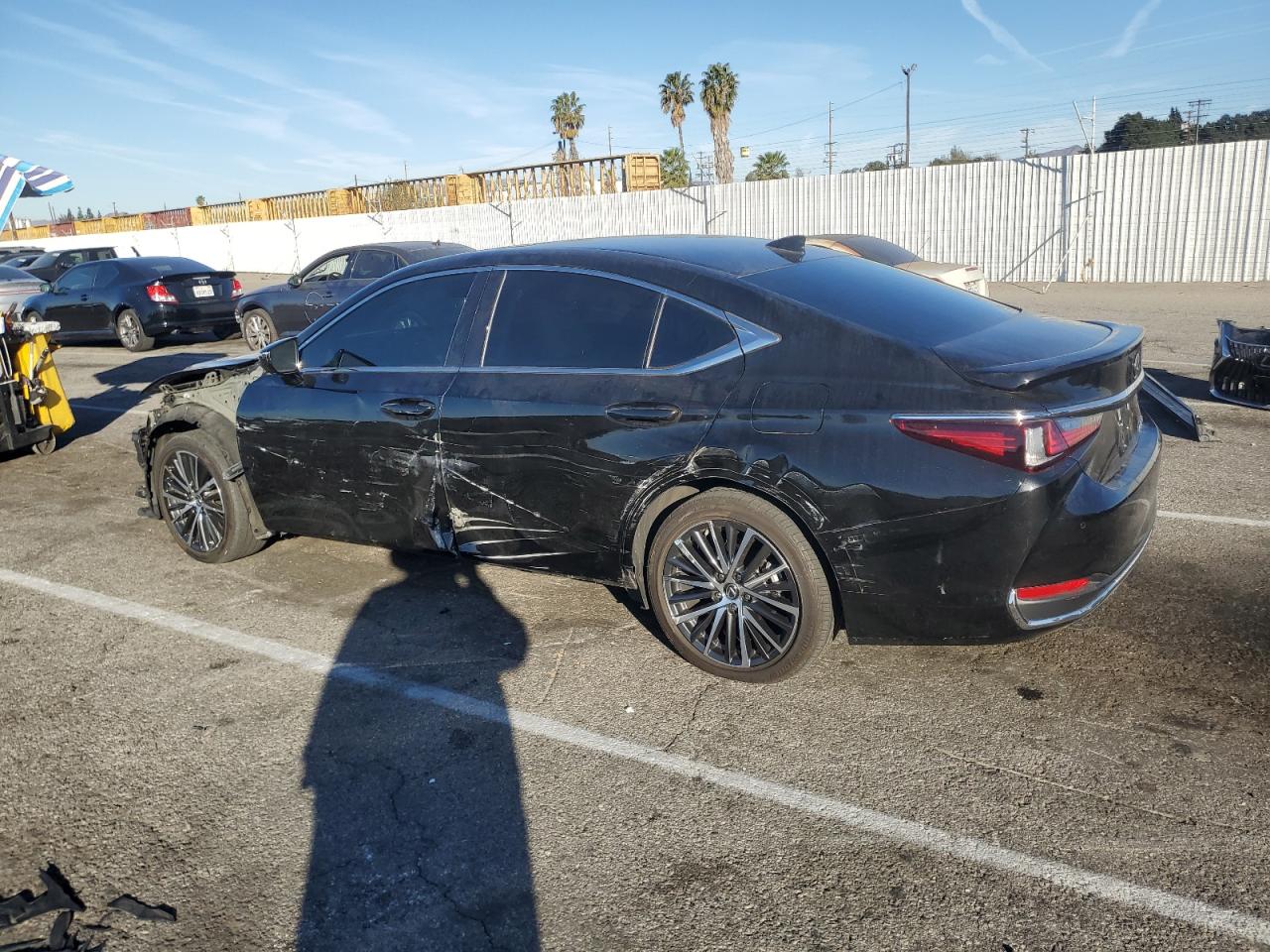 2024 Lexus ES - Image 2