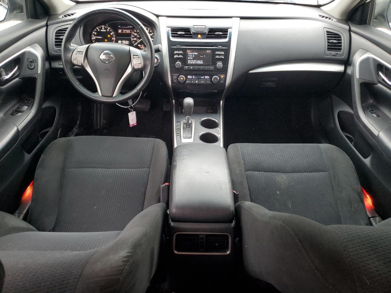 2015 Nissan Altima - Image 8