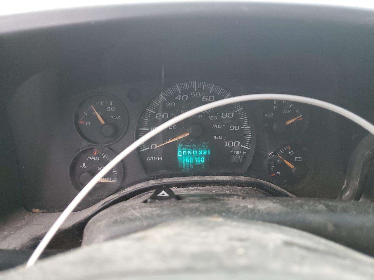 2006 Chevrolet Express - Image 9