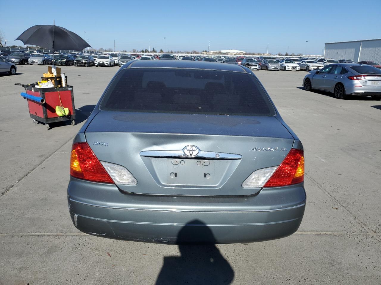 2000 Toyota Avalon - Image 6