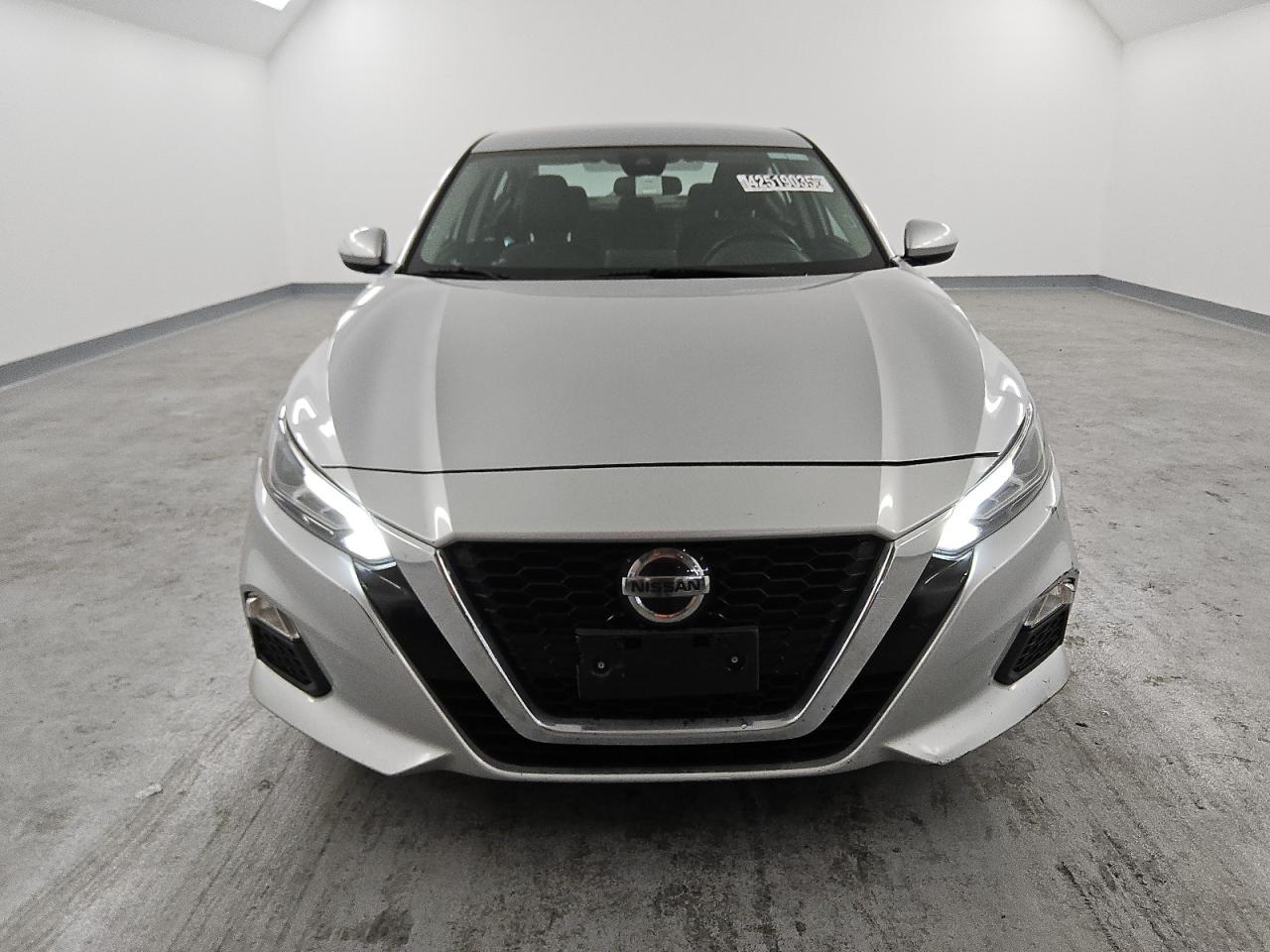 2021 Nissan Altima - Image 5