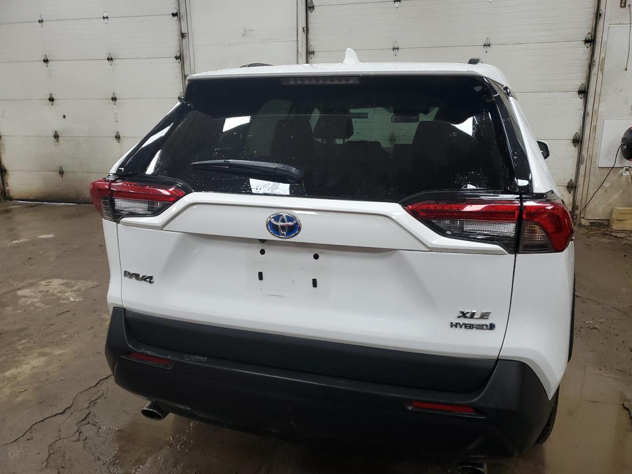 2022 Toyota RAV 4 - Image 6