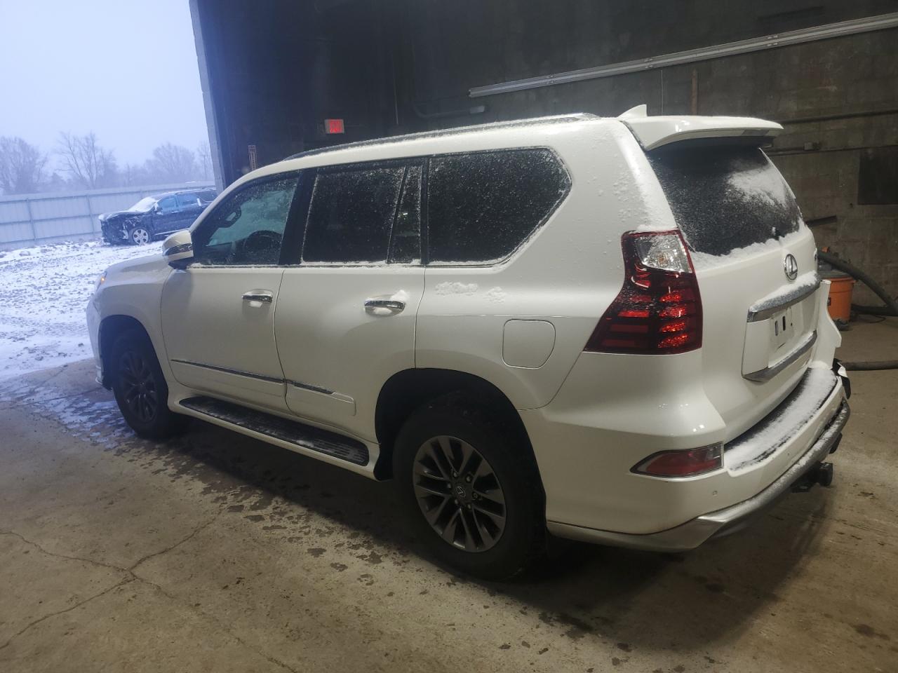 2018 Lexus GX - Image 2