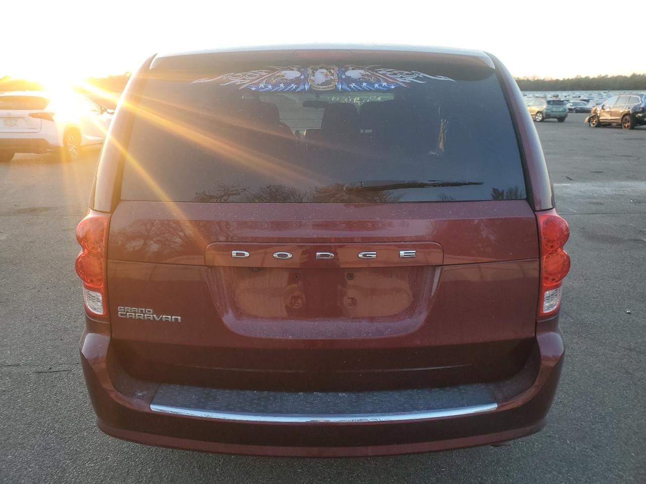 2017 Dodge Caravan - Image 6