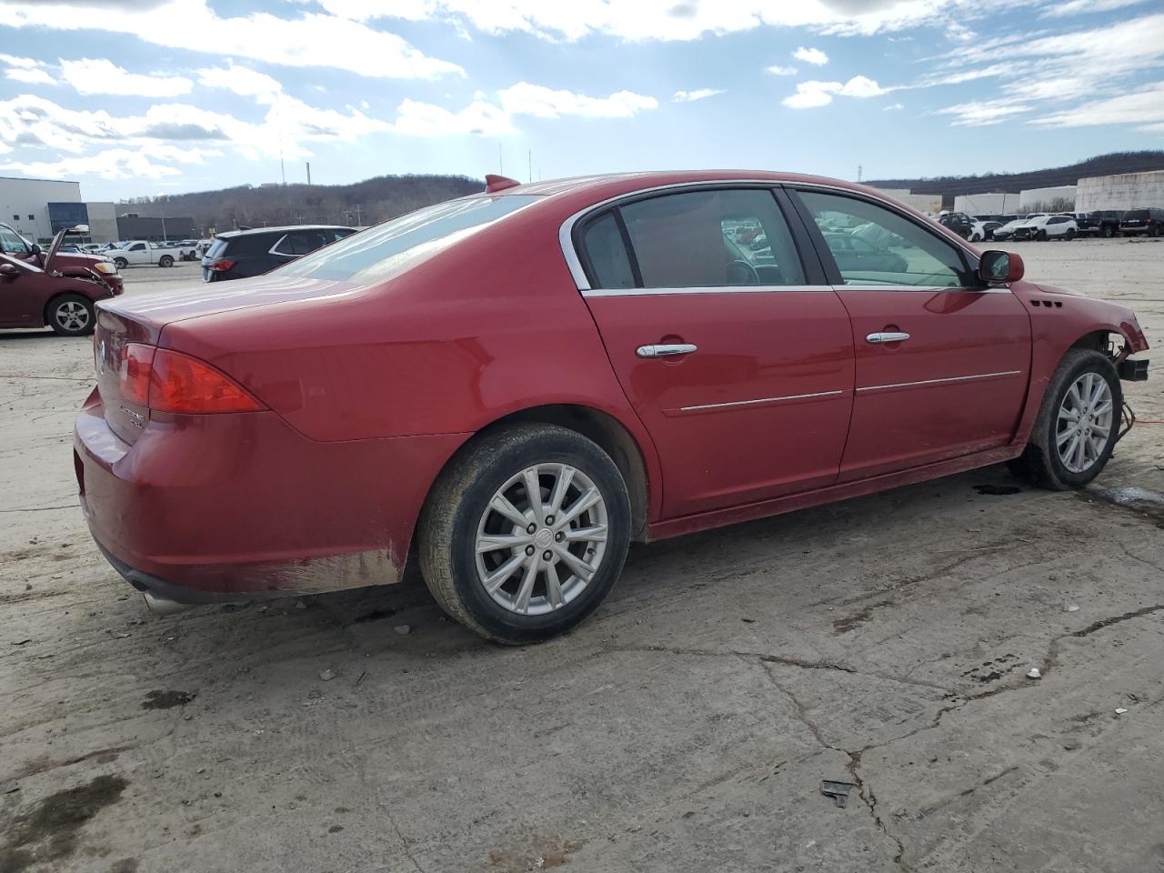 2010 Buick Lucerne - Image 3