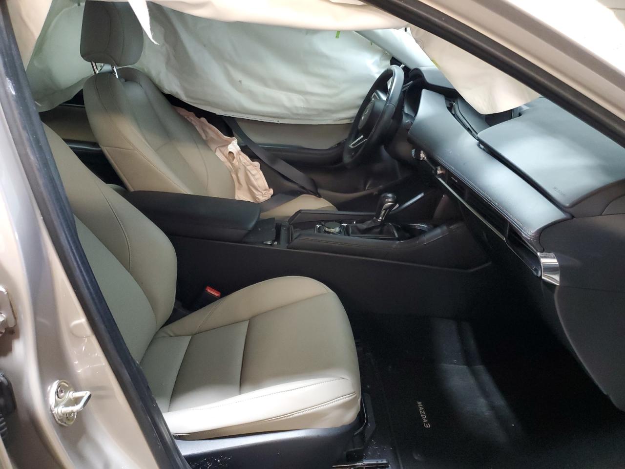 2022 Mazda 3 - Image 7