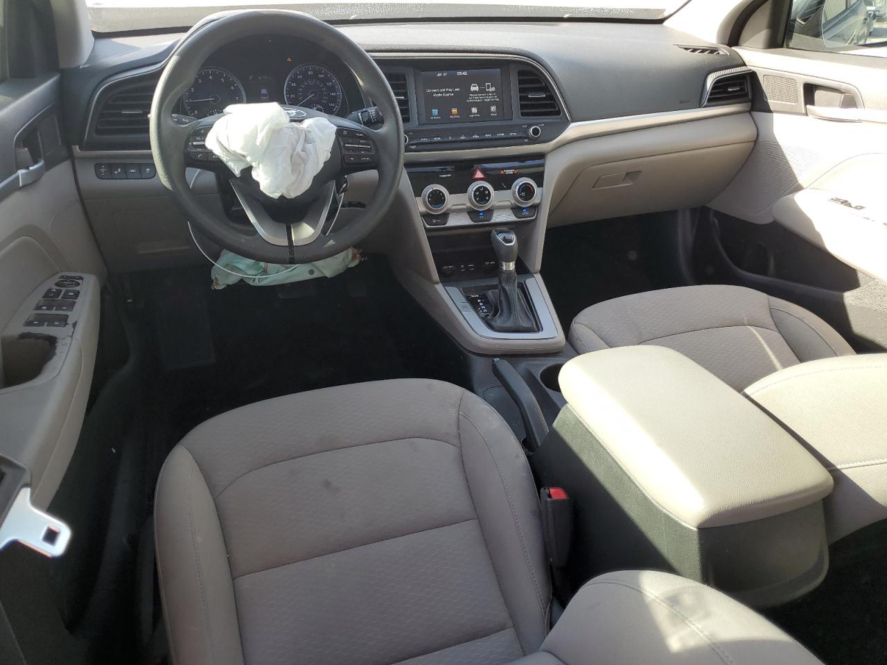 2019 Hyundai Elantra - Image 8
