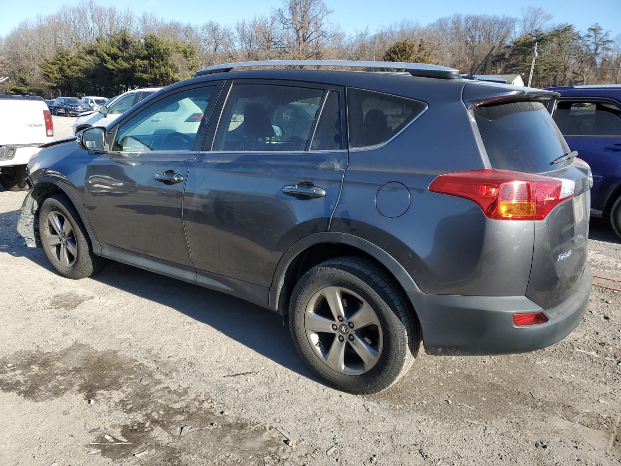 VIN 2T3RFREV5FW253625 2015 TOYOTA RAV4 no.2