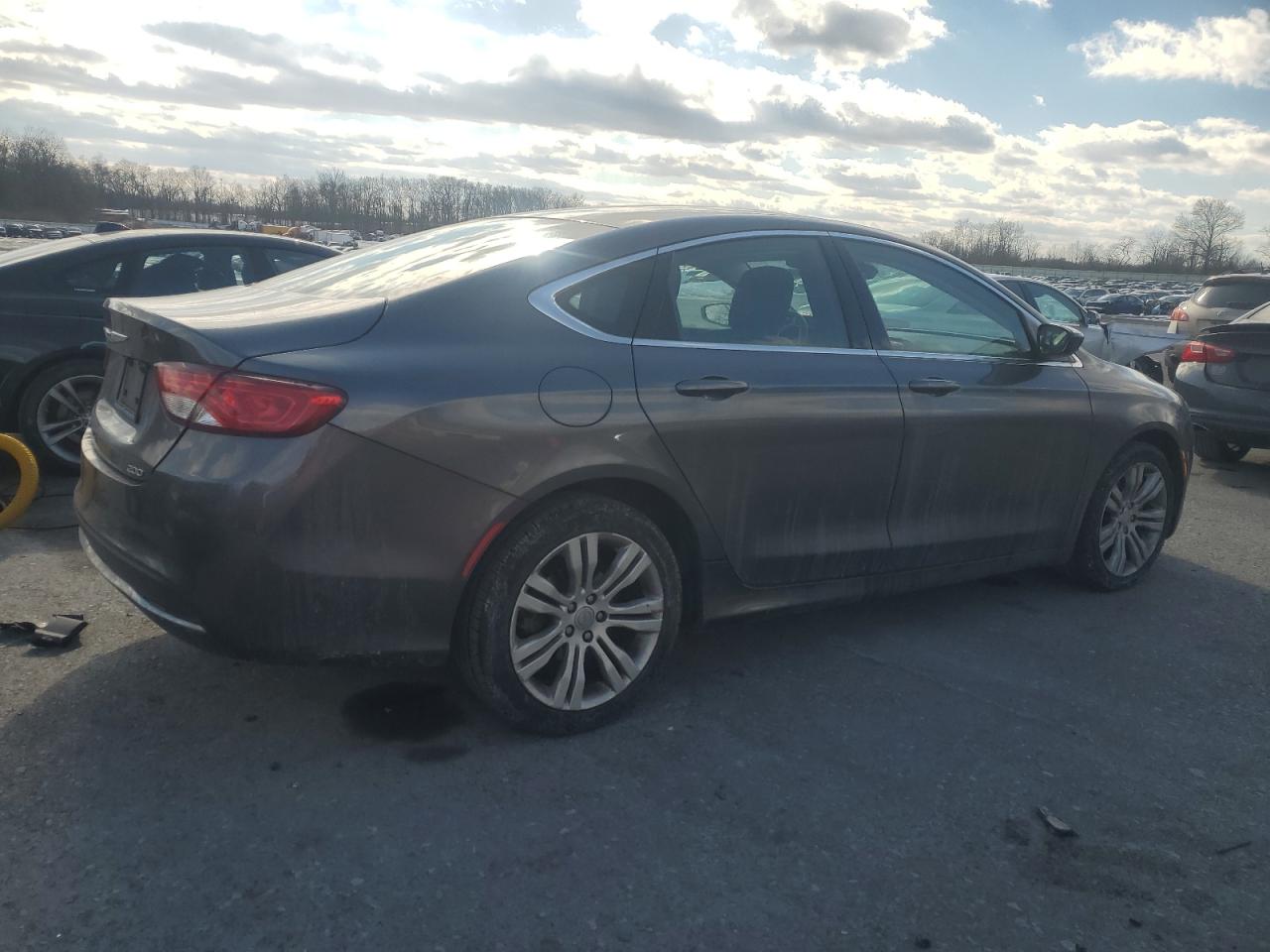 2015 Chrysler 200 - Image 3