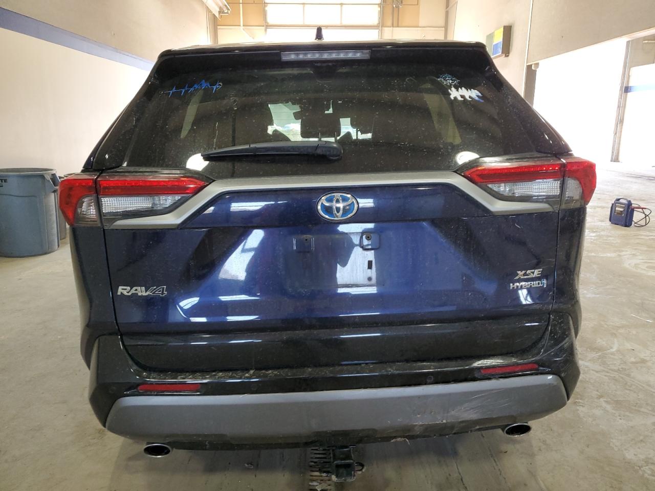 2020 Toyota Rav4 Xse VIN: 2T3EWRFV4LW051674 Lot: 42504225