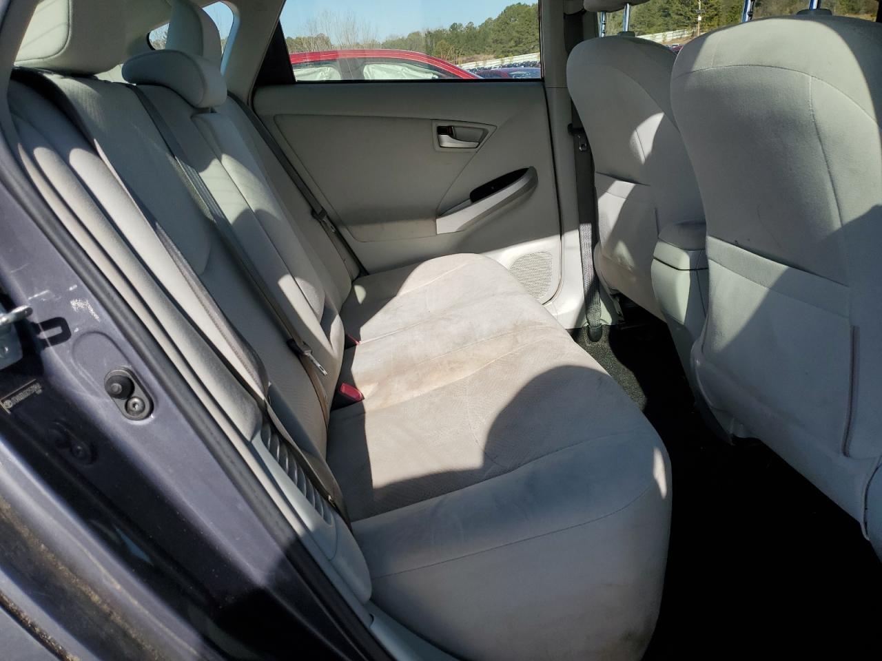 2012 Toyota Prius - Image 10