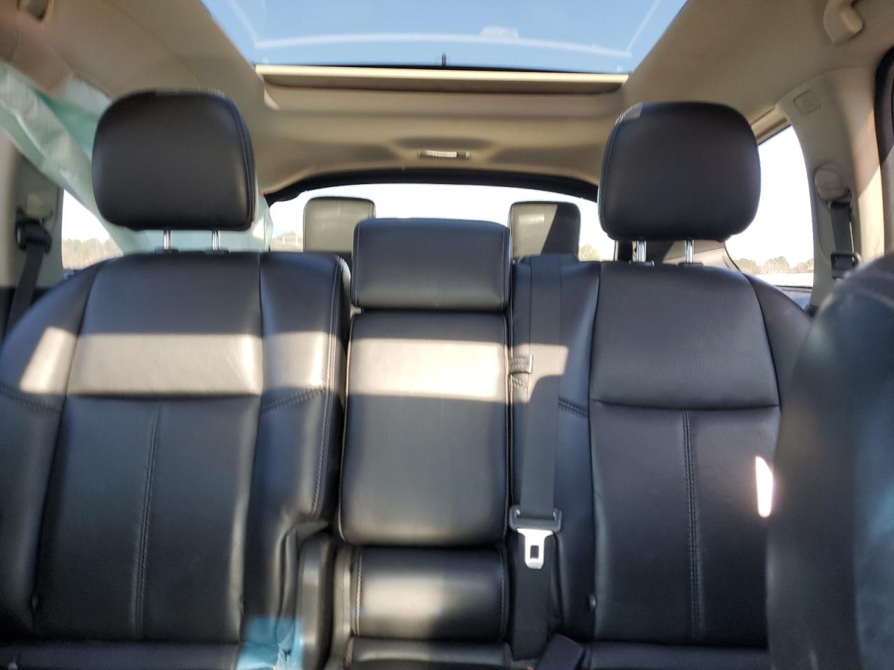 2015 Nissan Pathfinder - Image 10