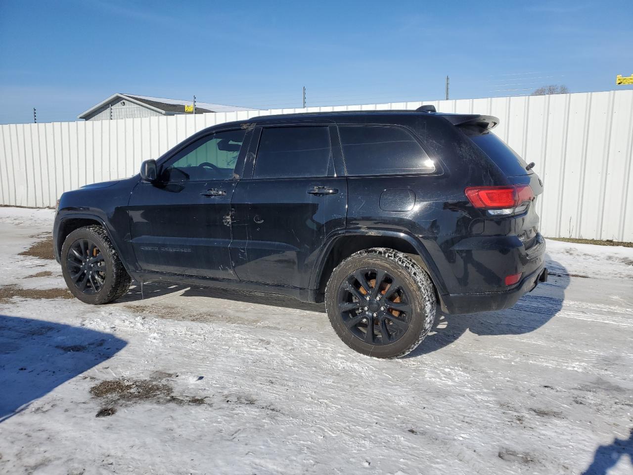 2018 Jeep Grand Cherokee - Image 2