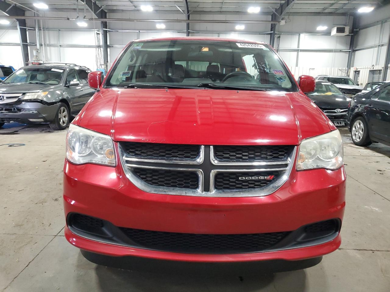 2014 Dodge Caravan - Image 5